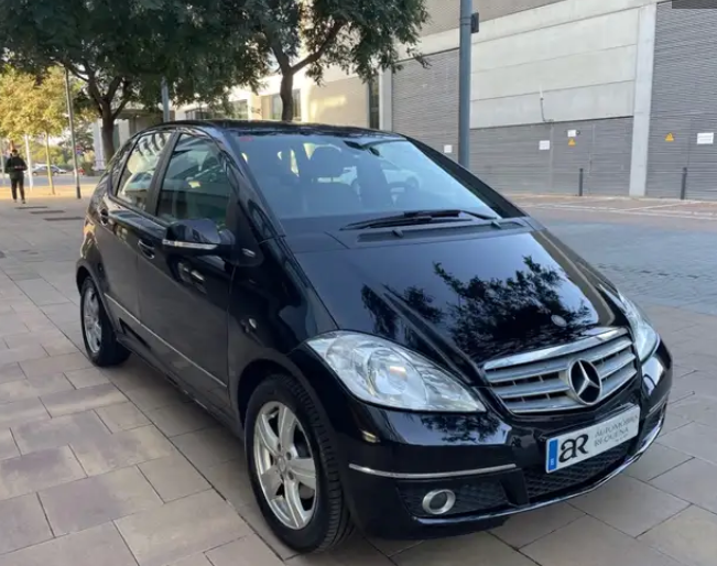 Left hand drive MERCEDES A CLASS 180CDI Avantgarde Aut SPANISH REG